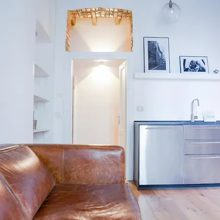 Apartament Montenero Flat - Elegant, Modern & Comfortable Mediolan