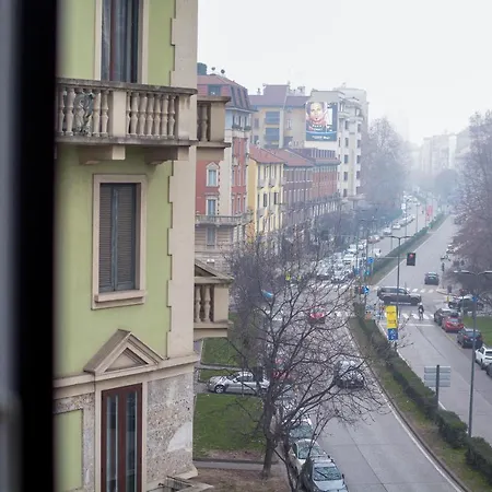 Montenero Flat - Elegant, Modern & Comfortable Apartment Milan